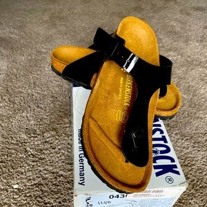 NEW Birkenstock Gizeh Size 38